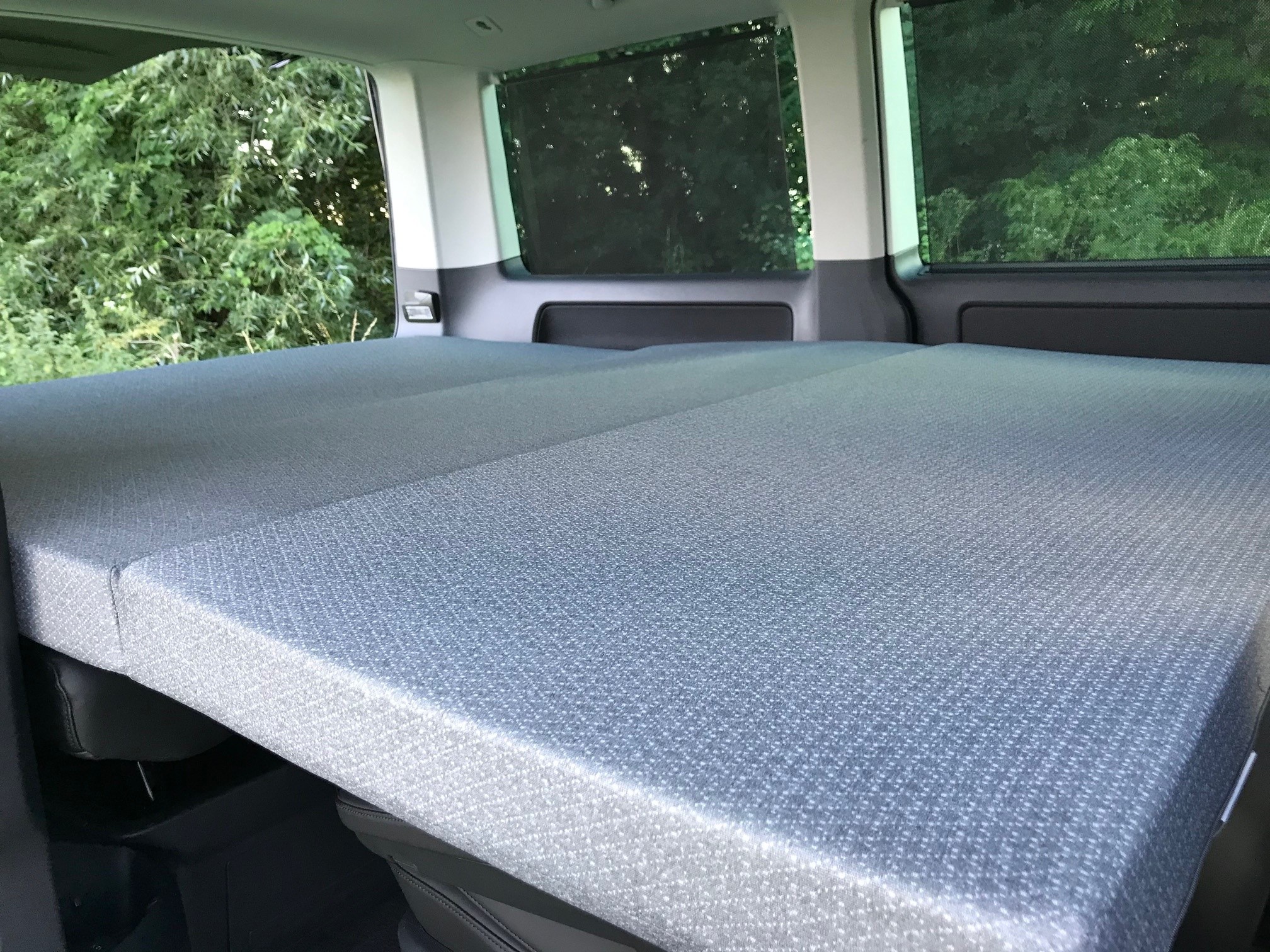 Matratze Bett California multivan Campervan camperausbau bulli.jpg